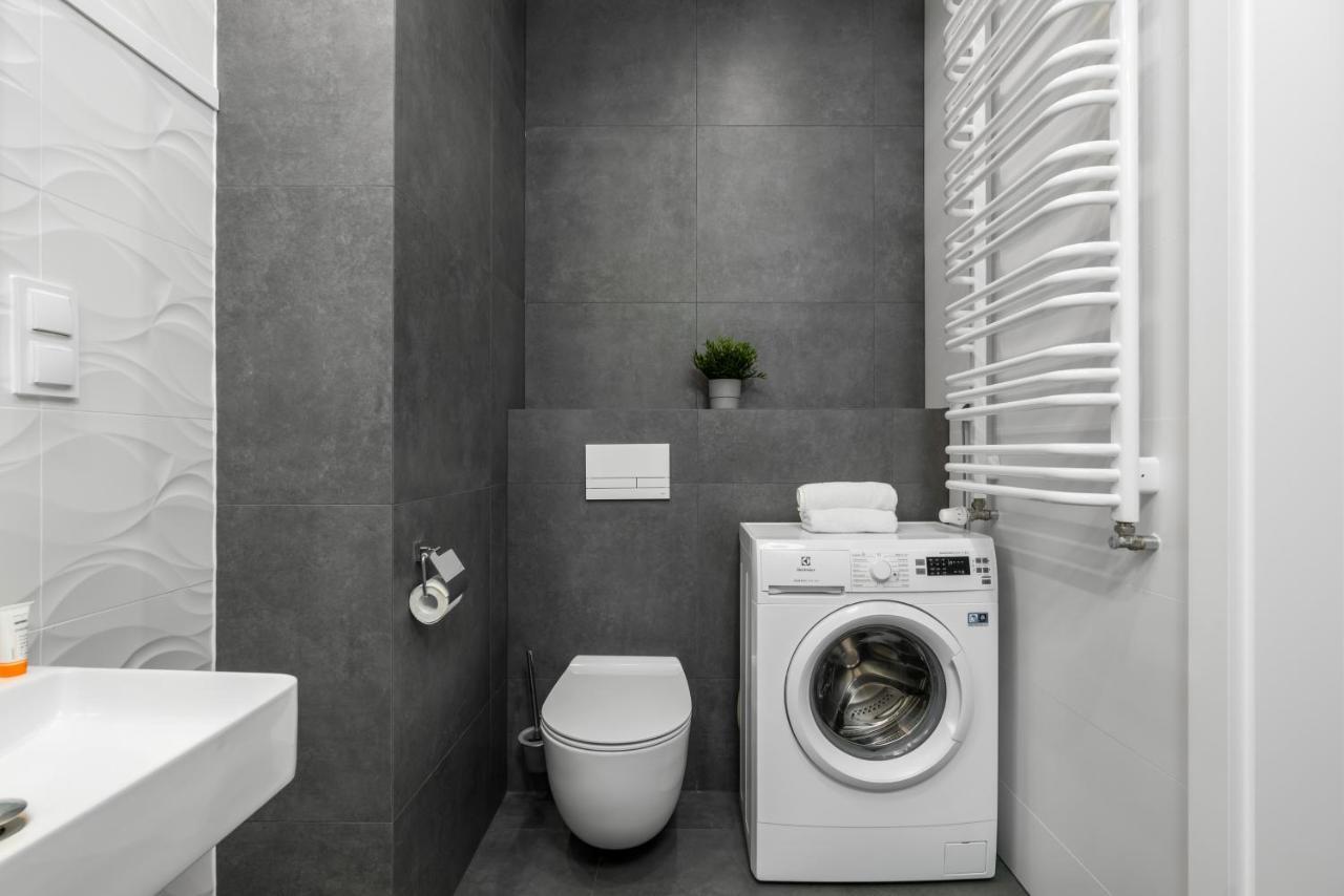 Apartament Black & White Mostowa By Renters Poznań Eksteriør bilde